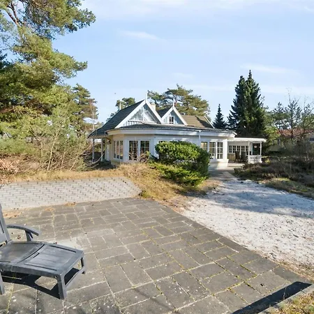 Laurentius - 50m From The Sea By Interhome *