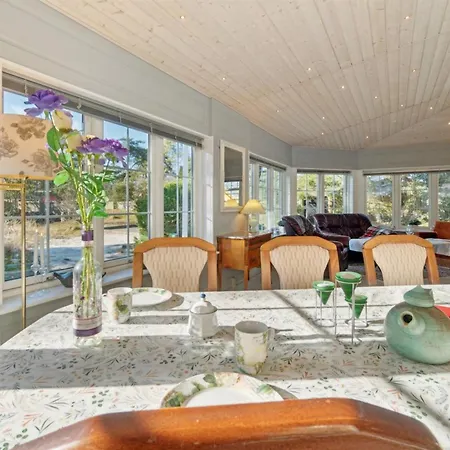 Laurentius - 50m From The Sea By Interhome Vakantiehuis