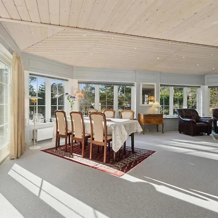 Vakantiehuis Laurentius - 50m From The Sea By Interhome