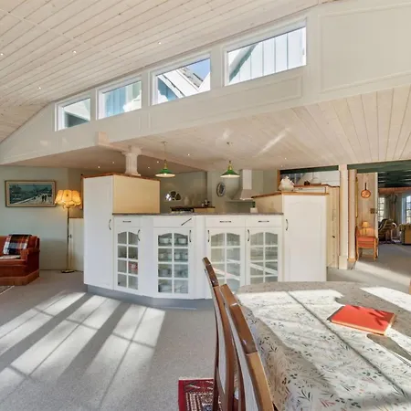 Laurentius - 50m From The Sea By Interhome *